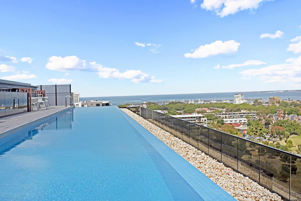 Apartament ☆ Heart Of St Kilda ☆ Infinity Pool+Parking+Wifi Melbourne Zewnętrze zdjęcie